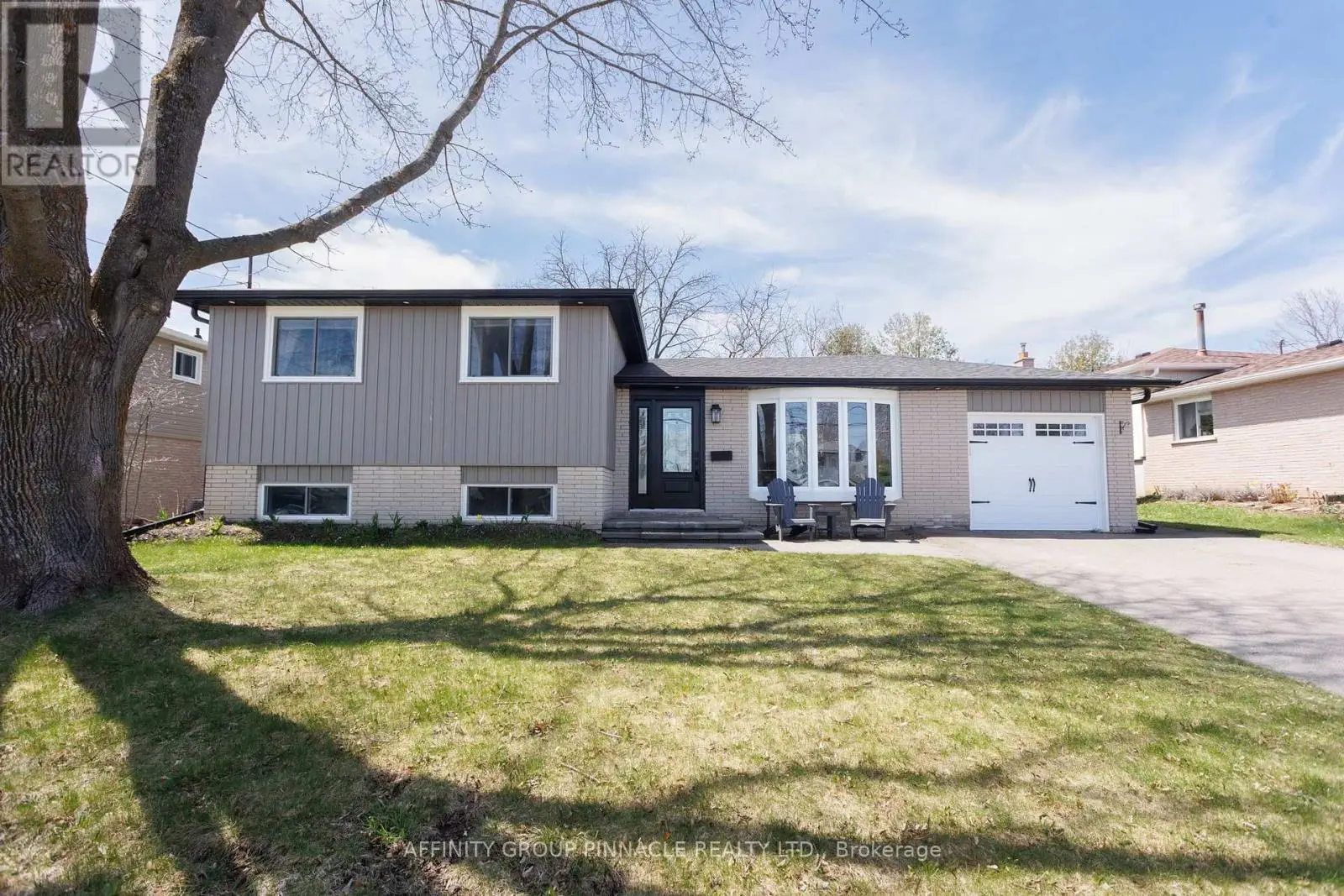 19 Mohawk Drive, Kawartha Lakes, Ontario  K9V 0J6 - Photo 2 - X12115200