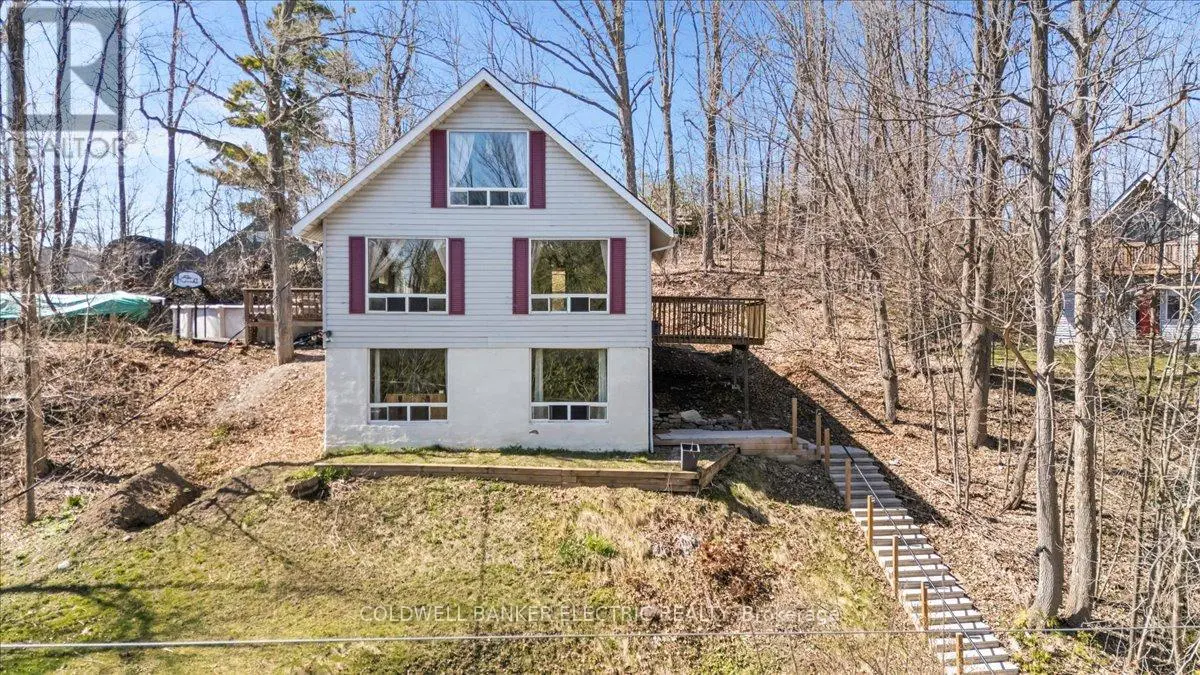 38 Cliffside Drive, Kawartha Lakes, Ontario  K0L 1T0 - Photo 1 - X12115357