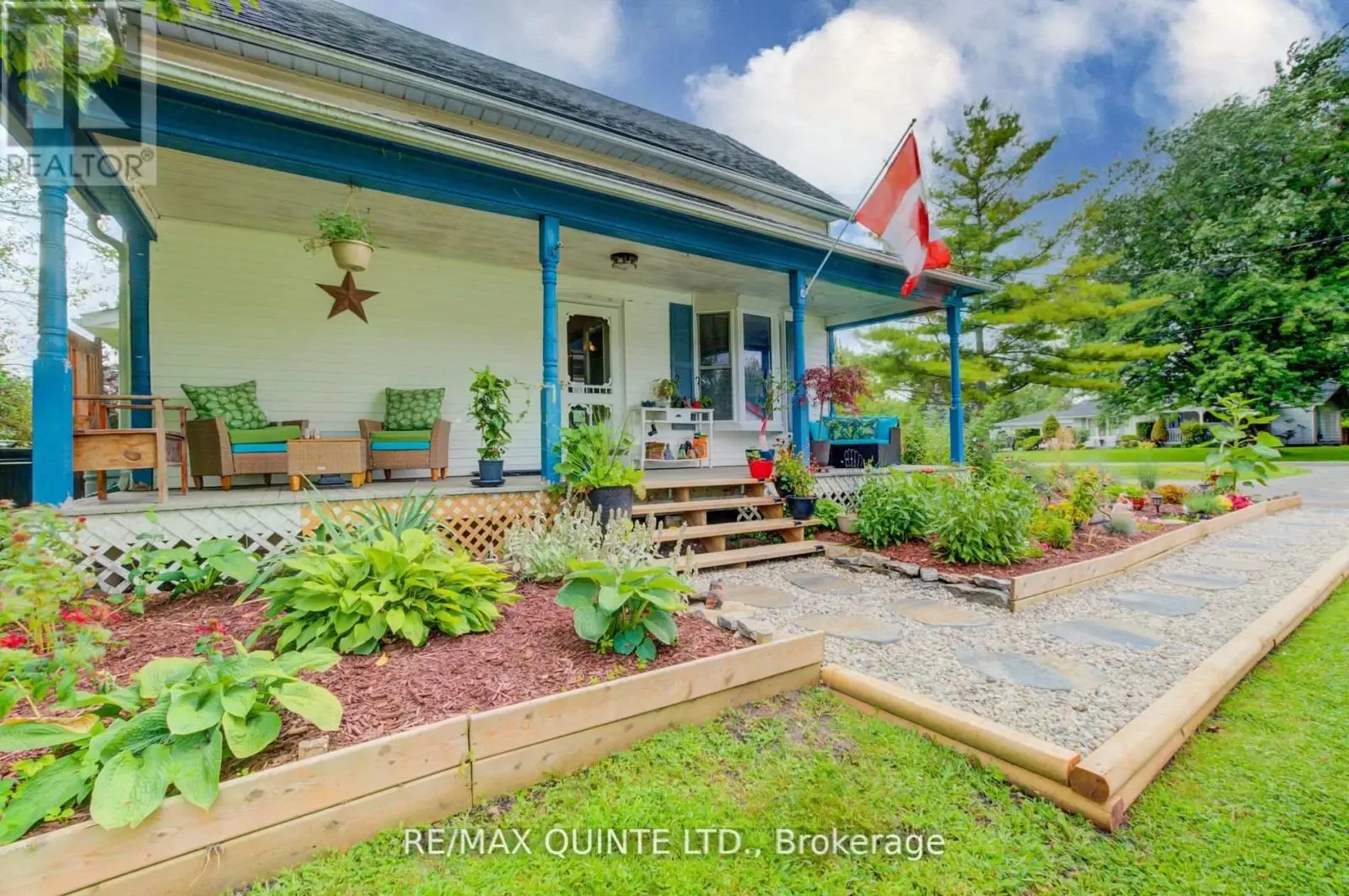 7 Bayview Drive, Quinte West, Ontario  K8V 5P5 - Photo 3 - X12115741