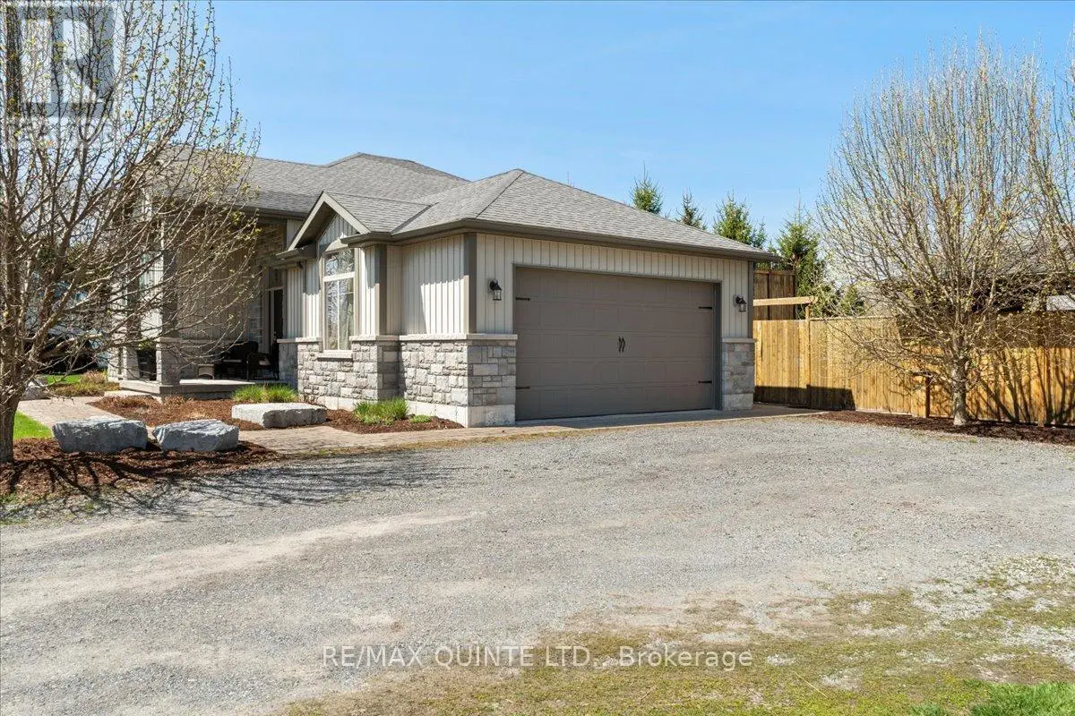1595 Old Highway 2, Quinte West, Ontario  K8N 4Z2 - Photo 3 - X12114968