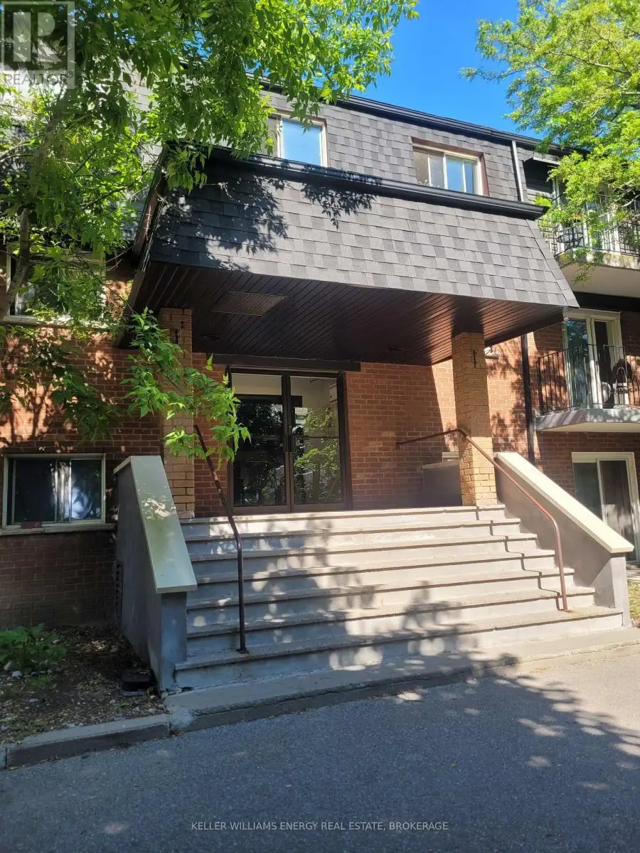305 - 576 Mary Street E, Whitby, Ontario  L1N 2R3 - Photo 2 - E12116267