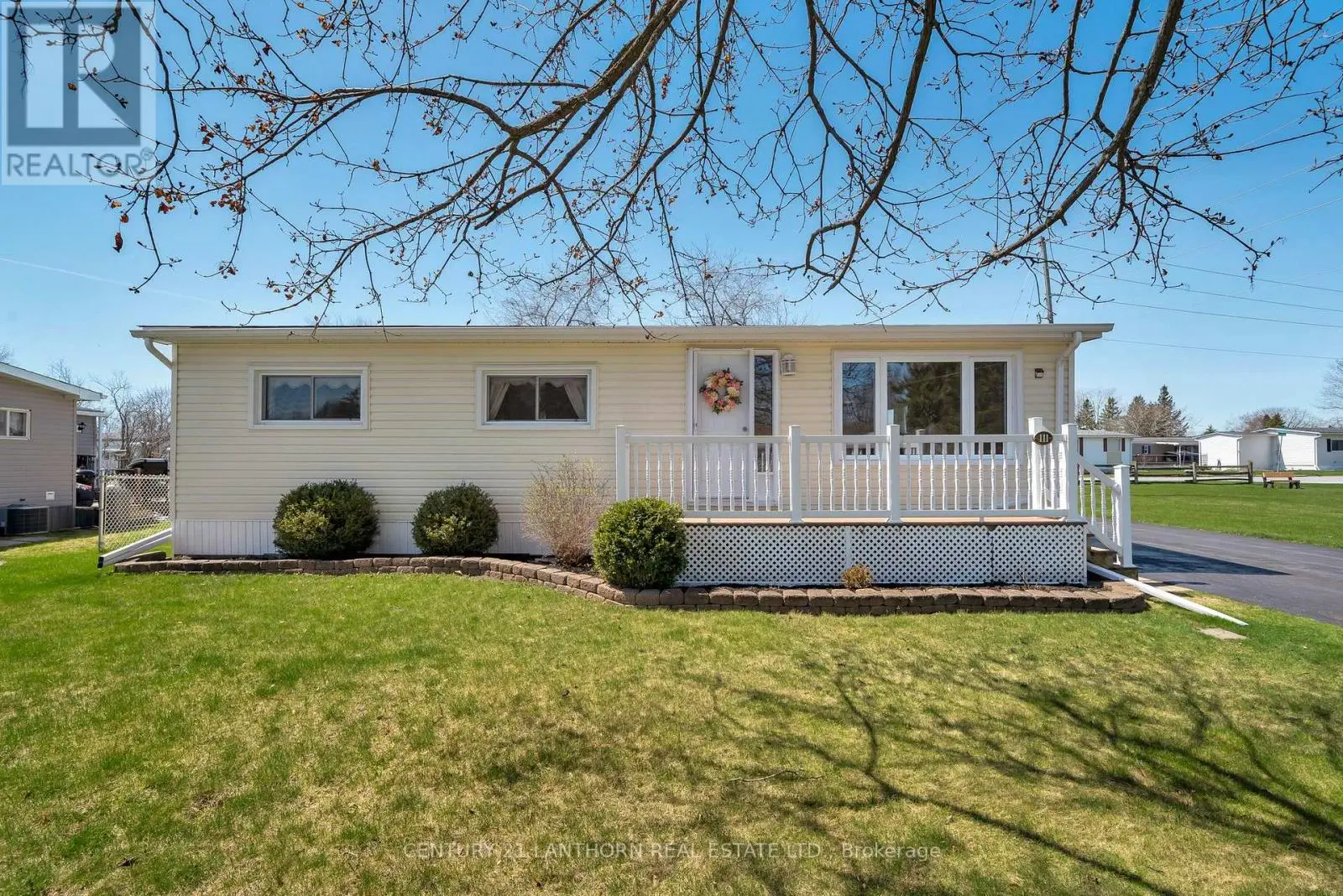 111 Eastview Boulevard, Quinte West, Ontario  K8N 4Z3 - Photo 1 - X12116272