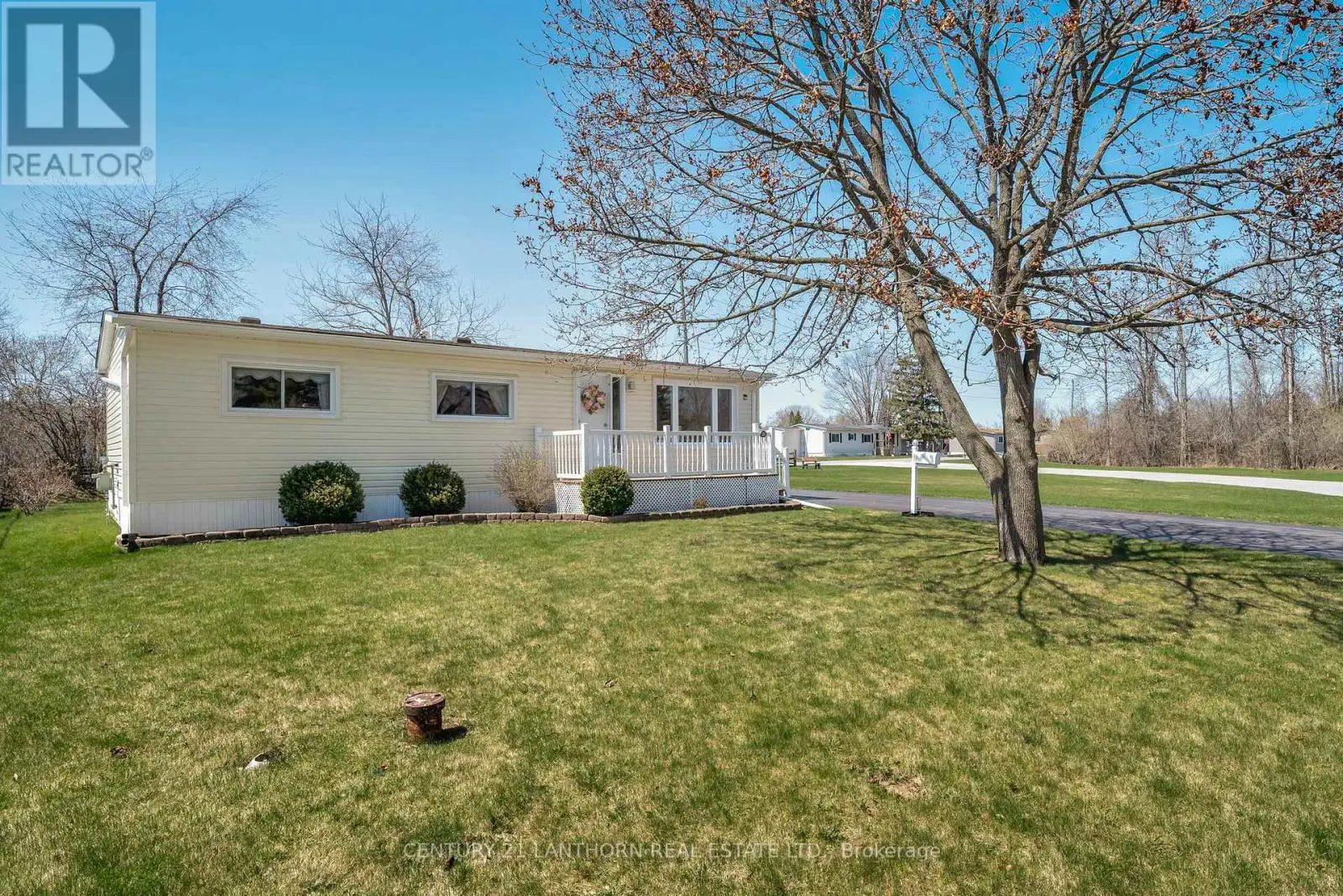111 Eastview Boulevard, Quinte West, Ontario  K8N 4Z3 - Photo 3 - X12116272