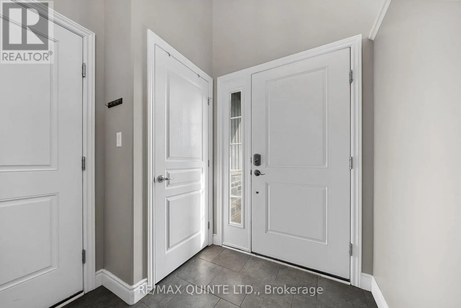 3 Walnut Crescent, Belleville, Ontario  K8N 0E4 - Photo 3 - X12116568