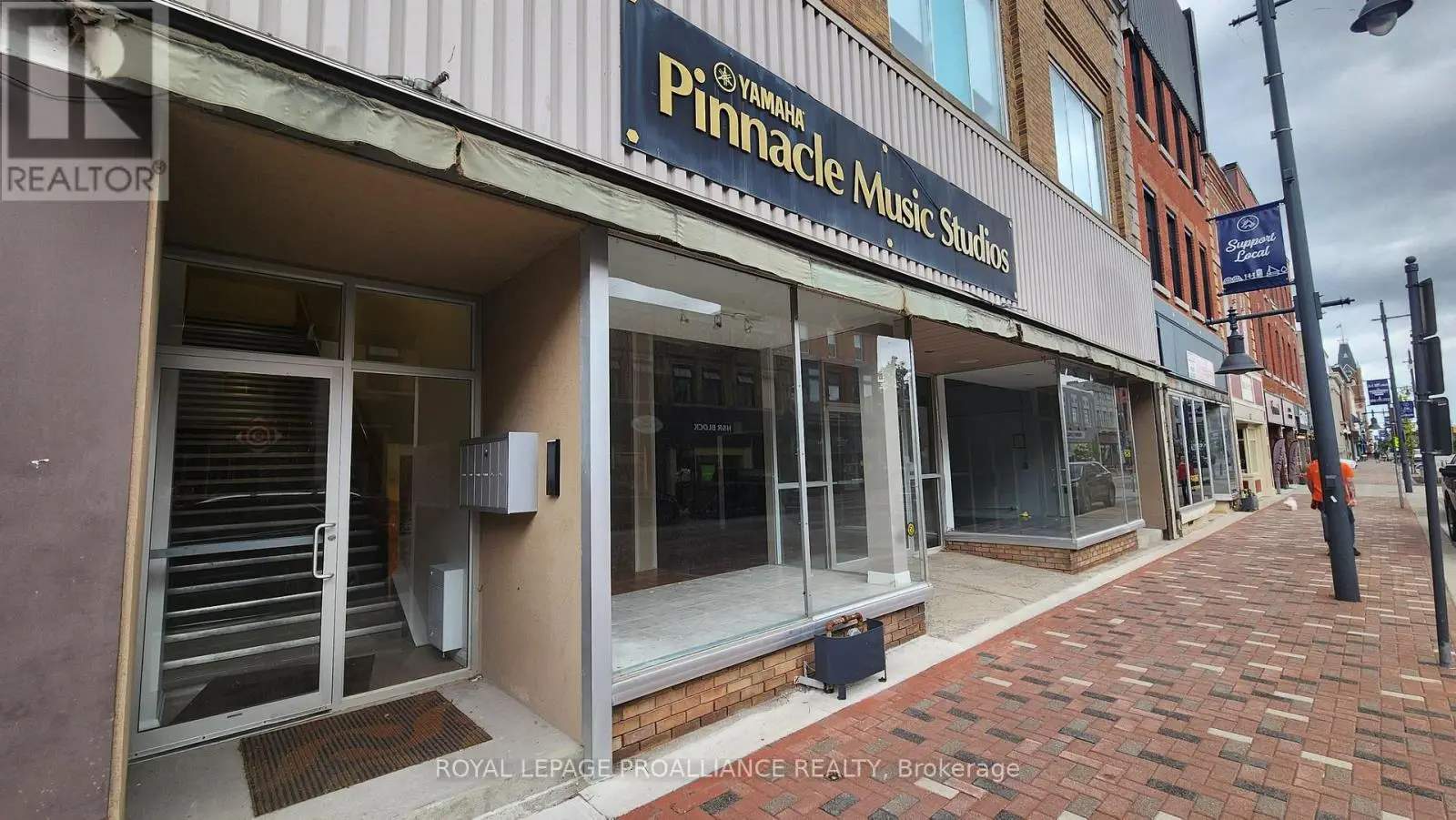 2 - 261 Front Street, Belleville, Ontario  K8N 2Z6 - Photo 1 - X12117042