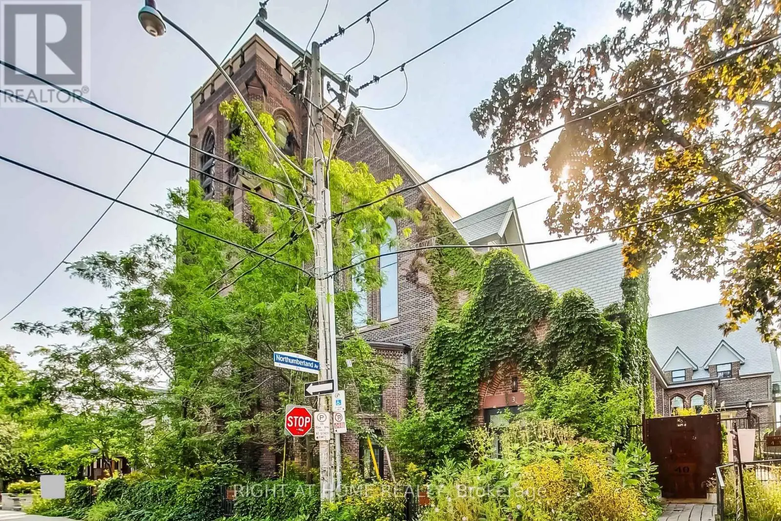 10 - 40 Westmoreland Avenue, Toronto, Ontario  M6H 2Z7 - Photo 3 - W12117512