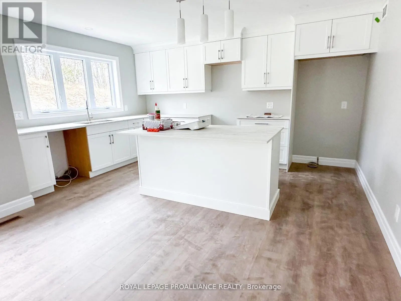 61 Meagan Lane, Quinte West, Ontario  K0K 2C0 - Photo 2 - X12117510