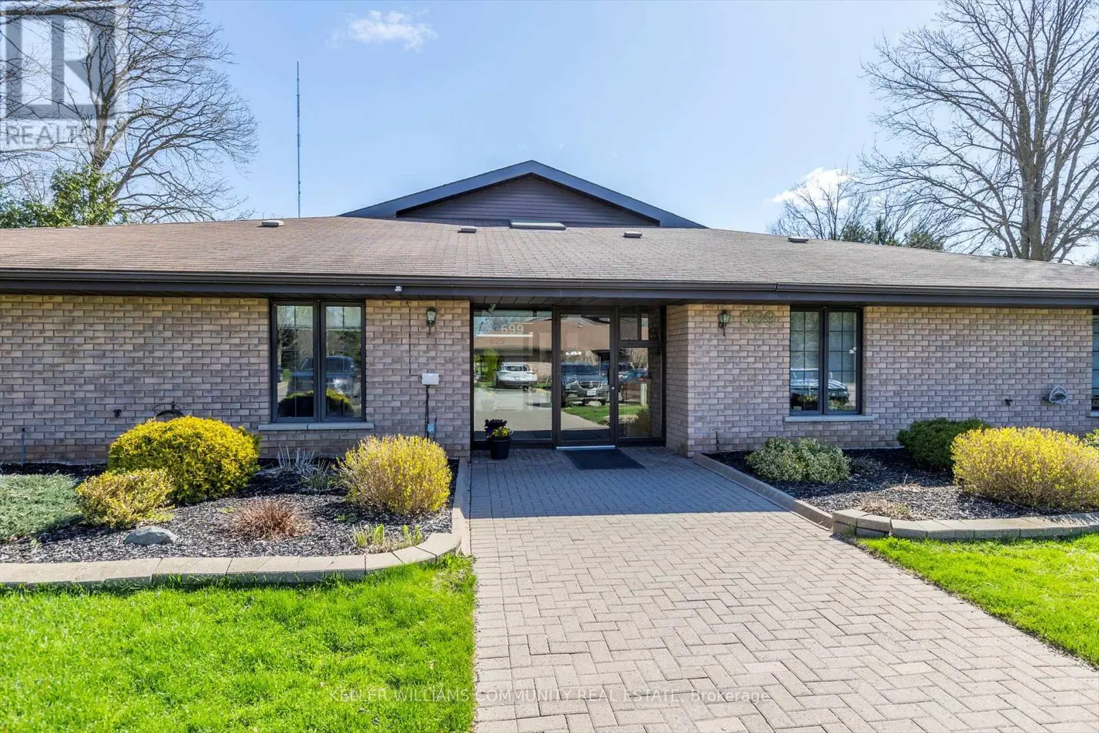 #5-699 Whitaker Street, Peterborough, Ontario  K9H 7K3 - Photo 2 - X12117830