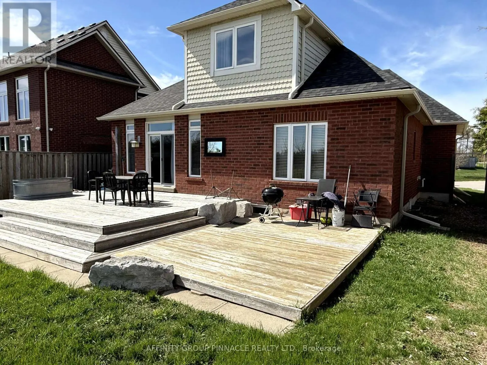 54 Ellis Crescent, Kawartha Lakes, Ontario  K9V 5Y1 - Photo 3 - X12118949