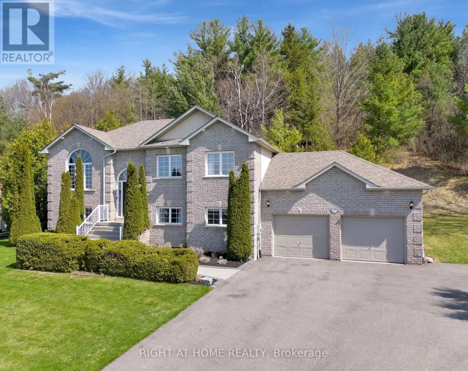 47 Meadowland Drive, Hamilton Township, Ontario  K0K 1C0 - Photo 1 - X12119207