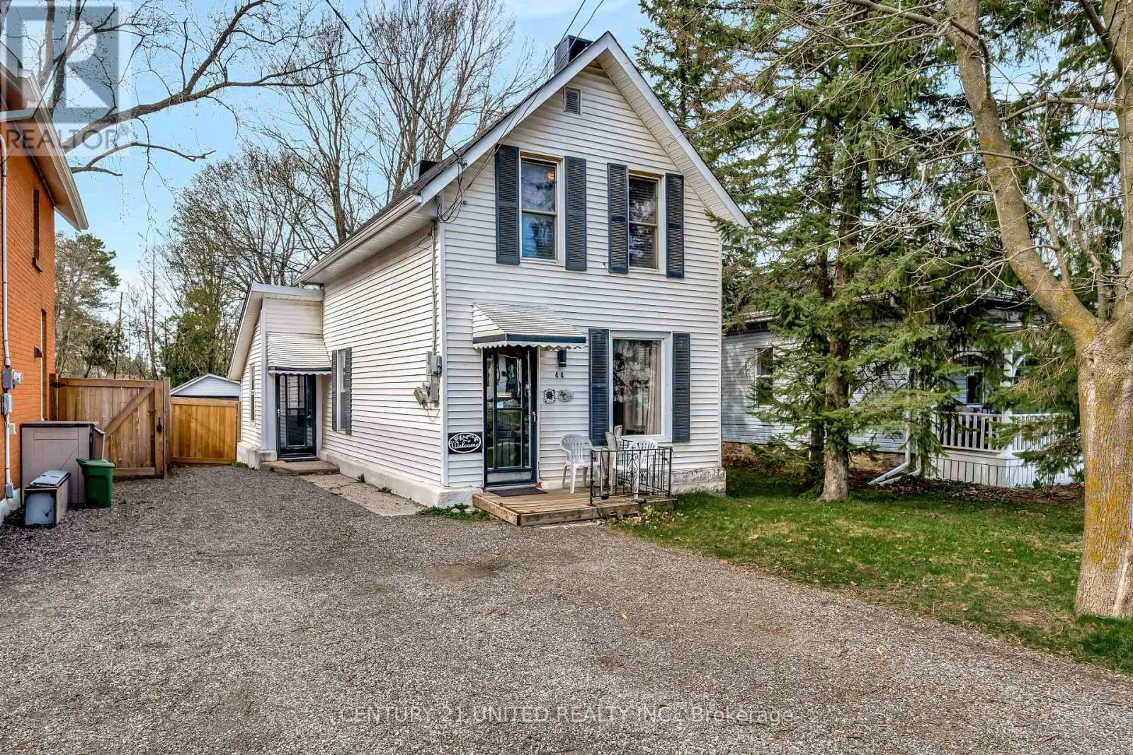 44 Elgin Street, Kawartha Lakes, Ontario  K9V 3W3 - Photo 1 - X12119592