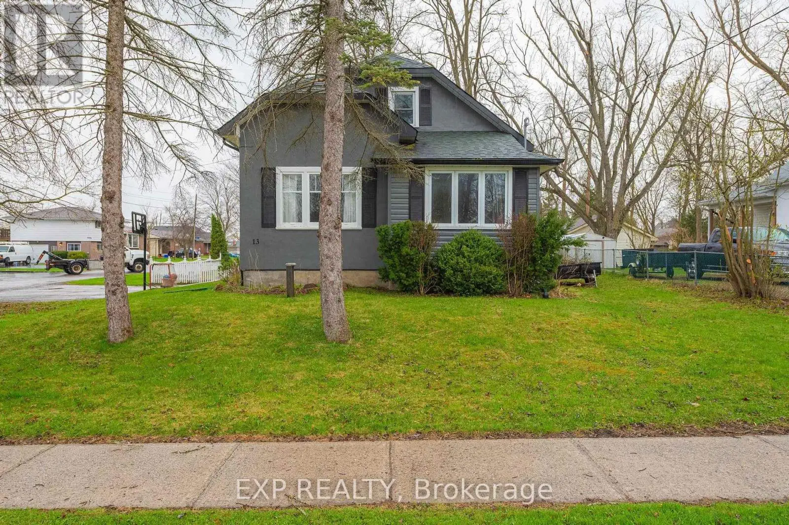13 Queen Street S, Kawartha Lakes, Ontario  K0L 2W0 - Photo 1 - X12117892