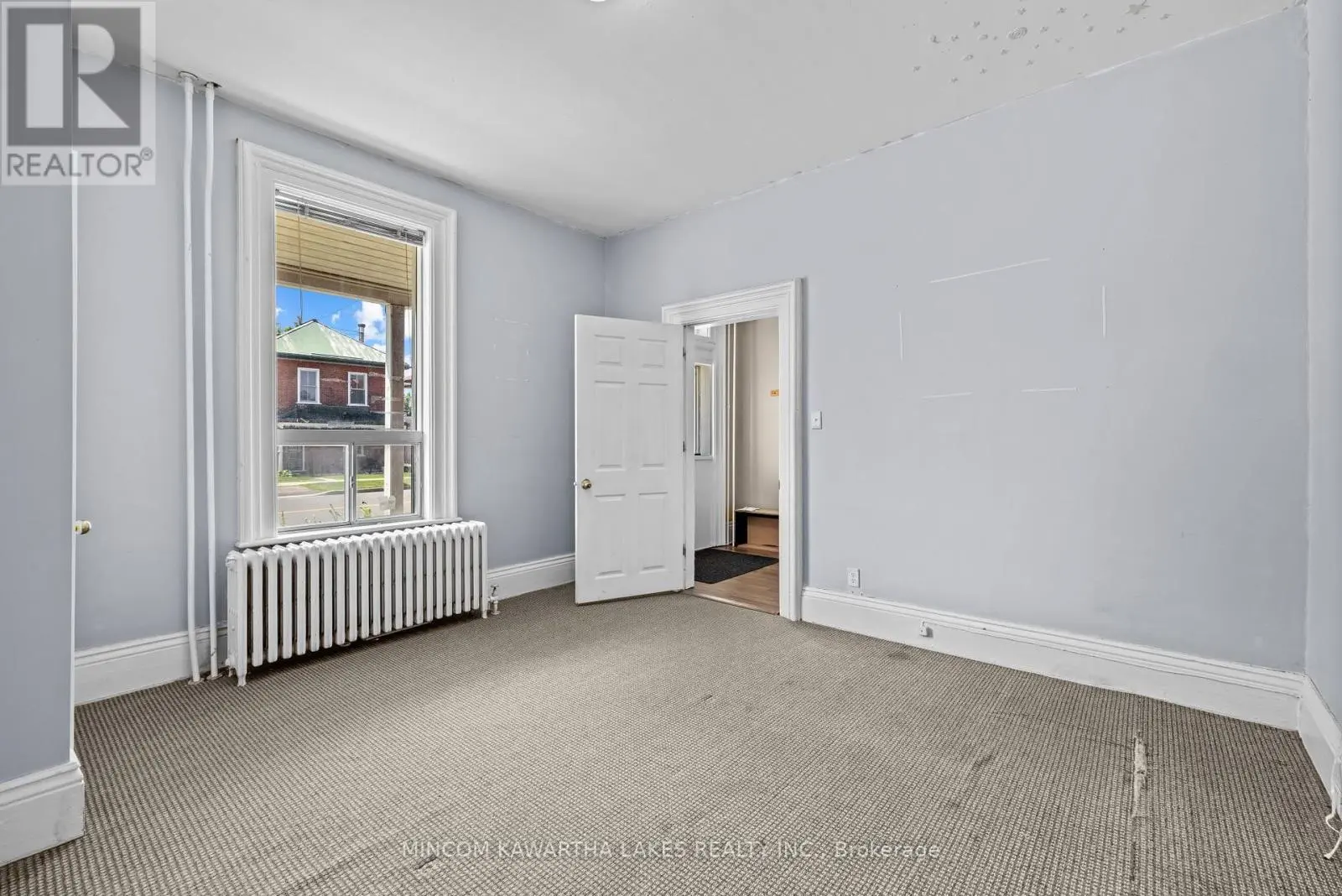 270 Sherbrooke Street, Peterborough Central, Ontario  K9J 2N6 - Photo 3 - X12120230