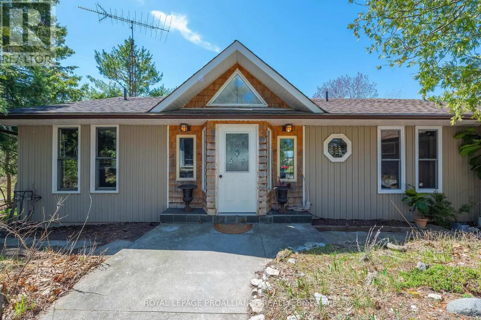 280 Presqu'ile Parkway, Brighton, Ontario  K0K 1H0 - Photo 1 - X12120253