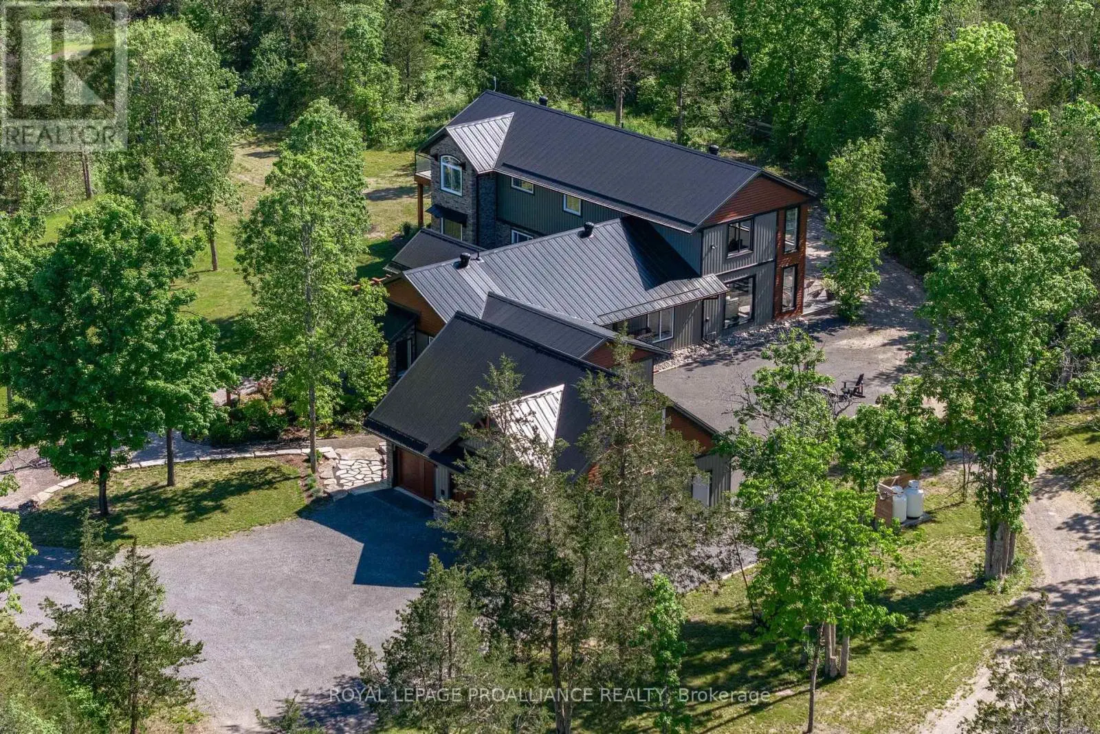 1889 Melrose Road, Tyendinaga, Ontario  K0K 2N0 - Photo 1 - X12121875