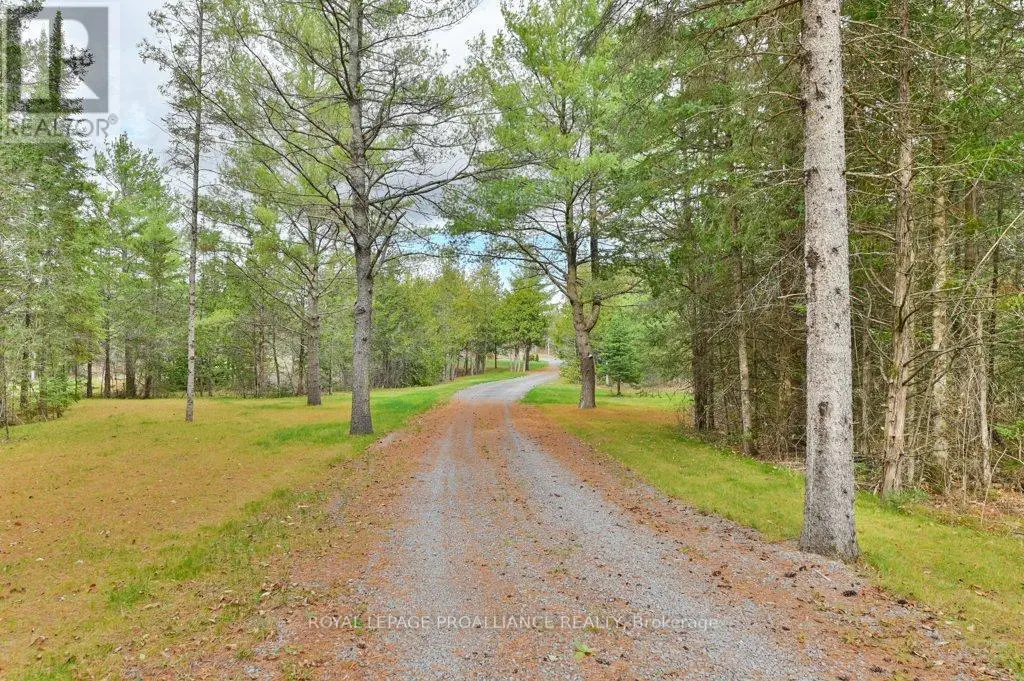1889 Melrose Road, Tyendinaga, Ontario  K0K 2N0 - Photo 3 - X12121875