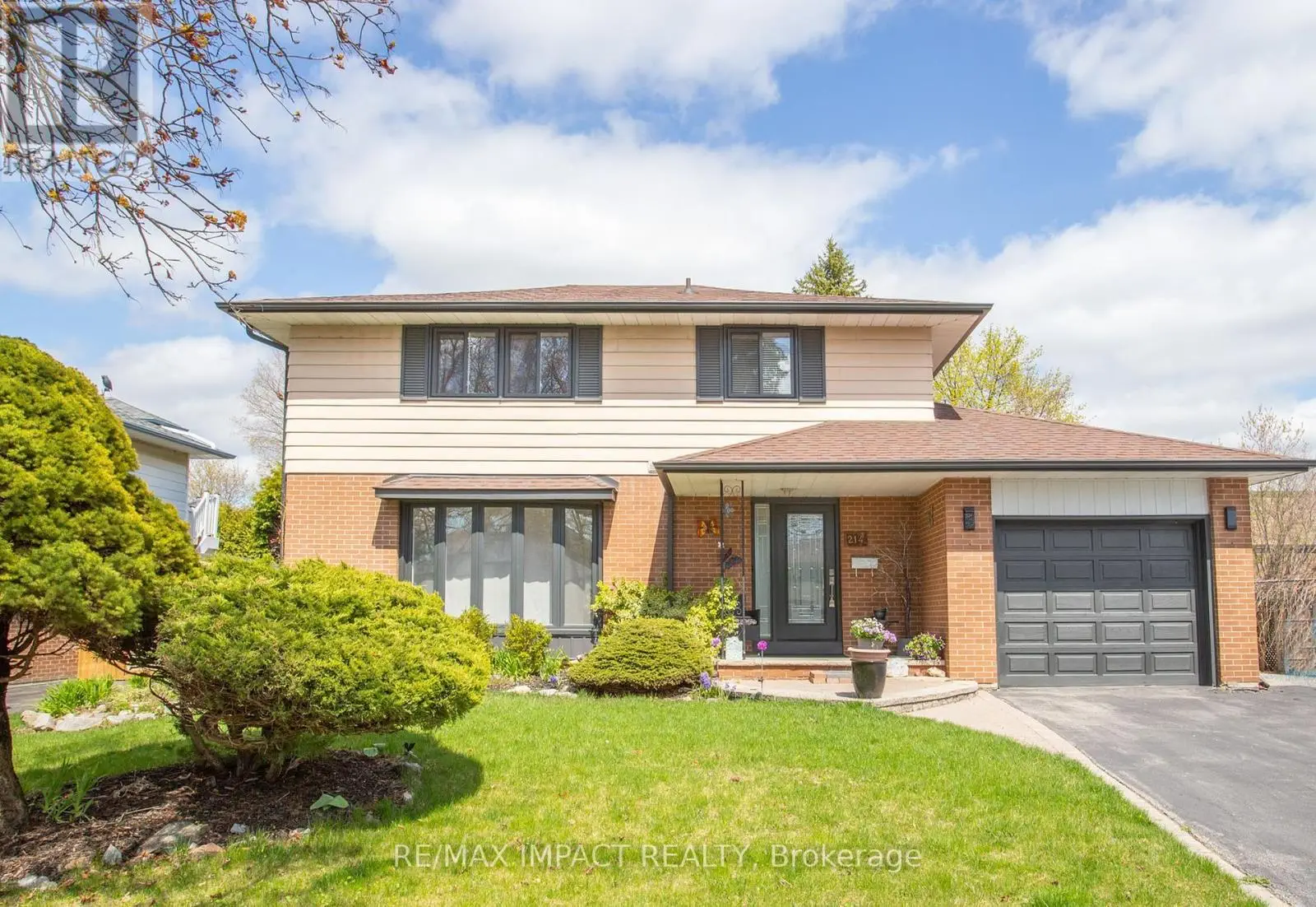 214 Marigold Avenue, Oshawa, Ontario  L1G 3G3 - Photo 1 - E12122213