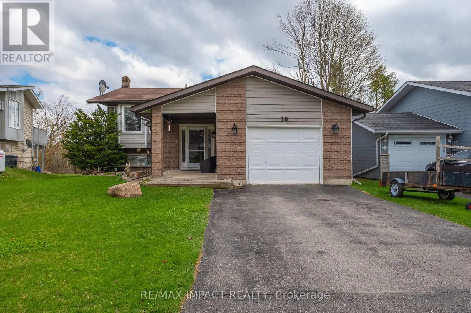 10 Cedartree Lane, Kawartha Lakes, Ontario  K0M 1A0 - Photo 1 - X12122333
