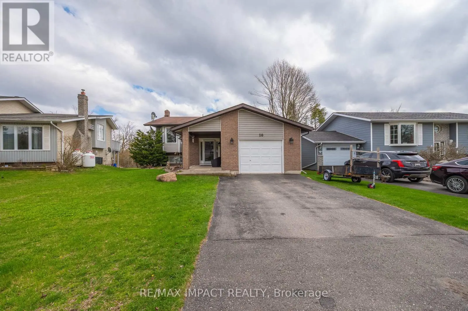 10 Cedartree Lane, Kawartha Lakes, Ontario  K0M 1A0 - Photo 2 - X12122333