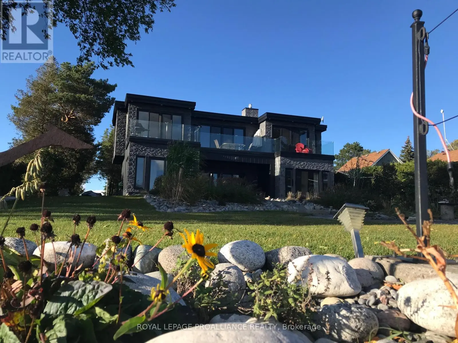 621 Barcovan Beach Road, Brighton, Ontario  K0K 1L0 - Photo 2 - X12122661