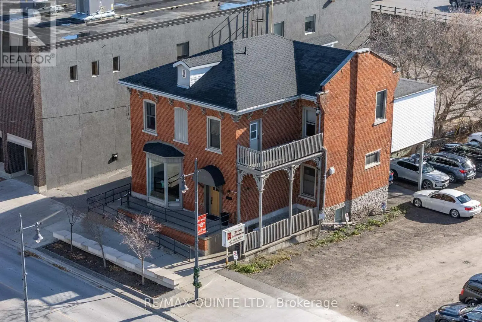 11 Victoria Avenue, Belleville, Ontario  K8N 1Z5 - Photo 1 - X12123414