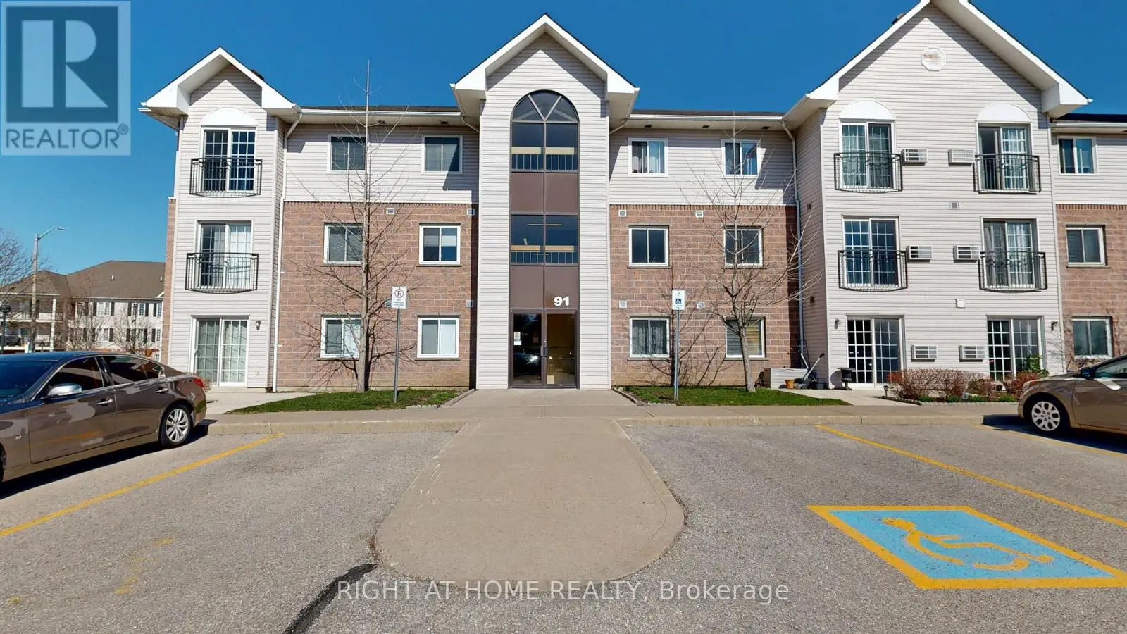 303 - 91 Aspen Springs Drive, Clarington, Ontario  L1C 5J9 - Photo 1 - E12123451