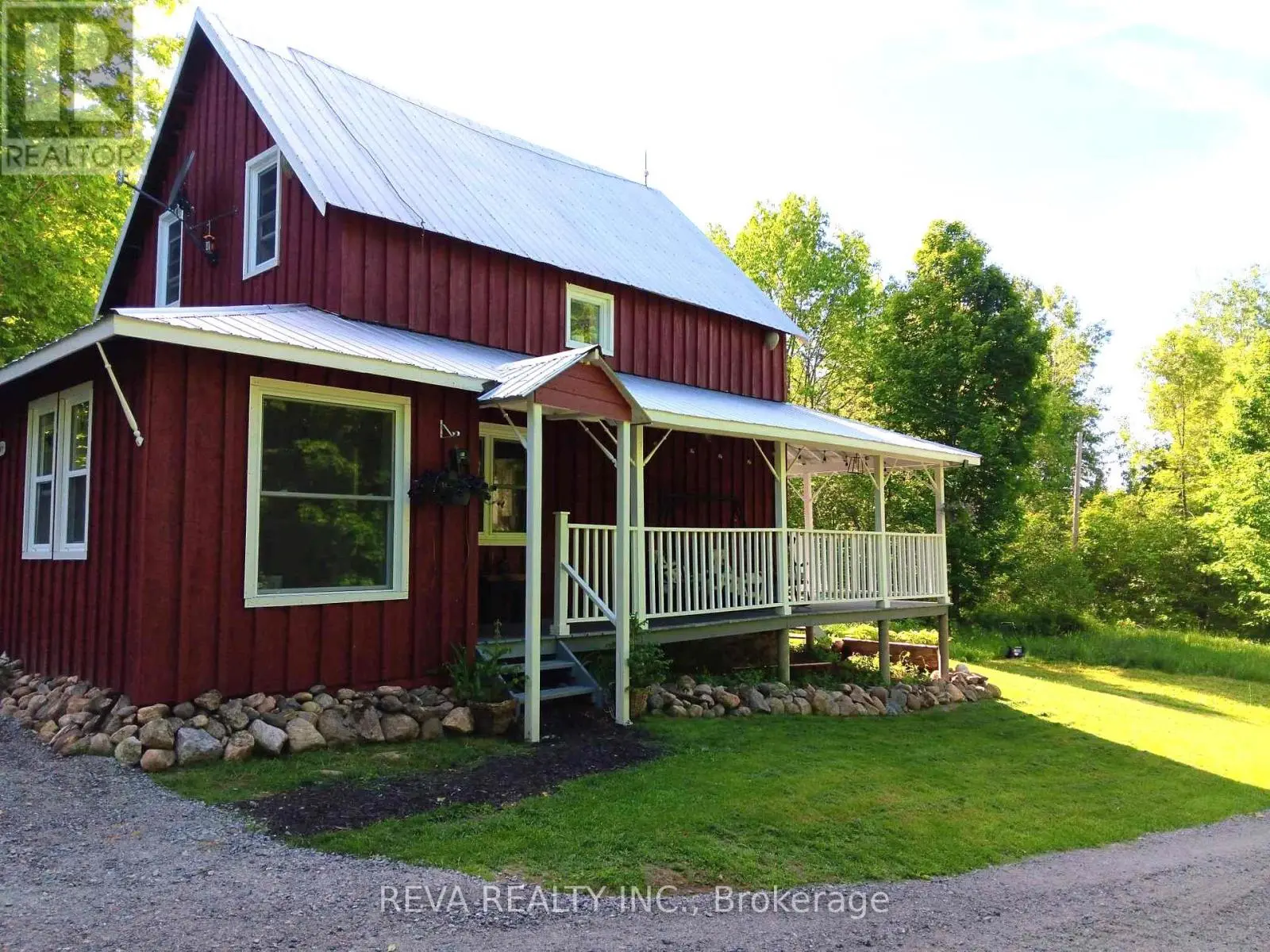 1476 Hillsview Road, Hastings Highlands, Ontario  K0L 2R0 - Photo 2 - X12067741