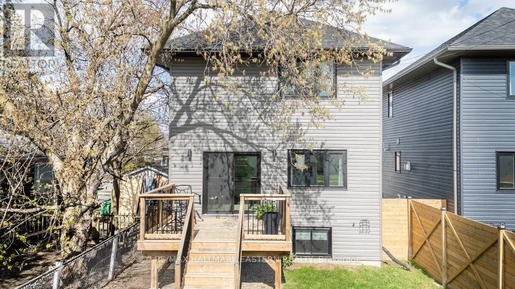 735 Jane Street, Peterborough South, Ontario  K9J 3A7 - Photo 3 - X12123937