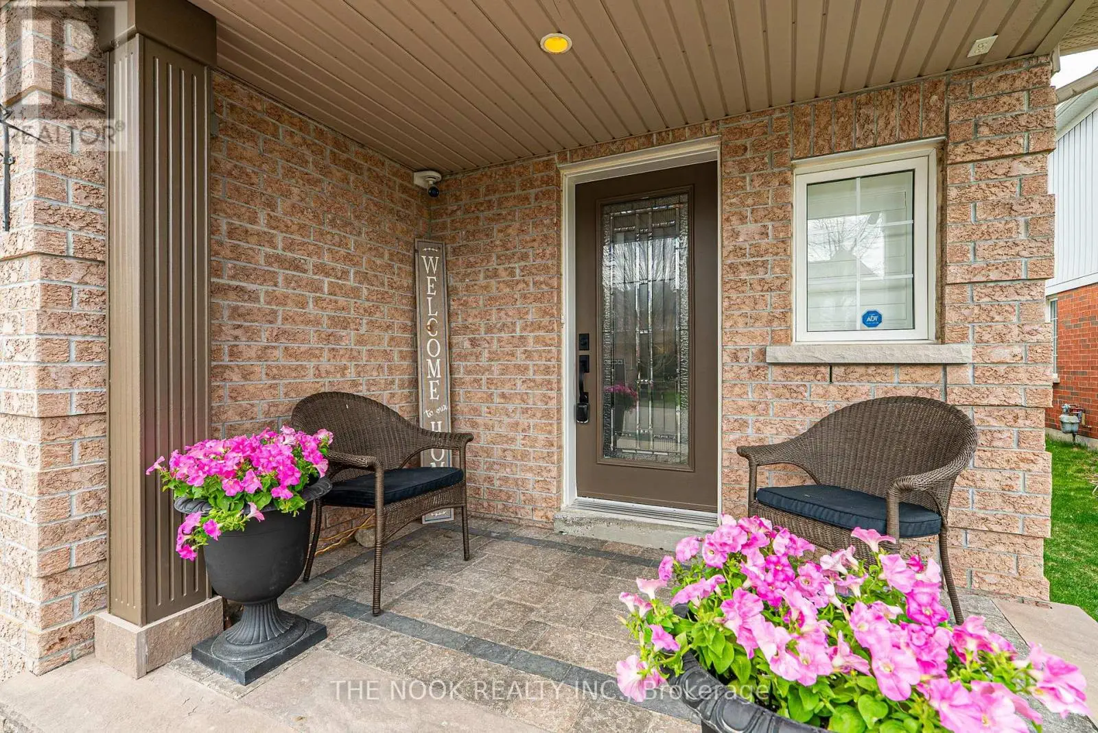 150 Toscana Drive, Whitby, Ontario  L1R 2Z9 - Photo 3 - E12123968