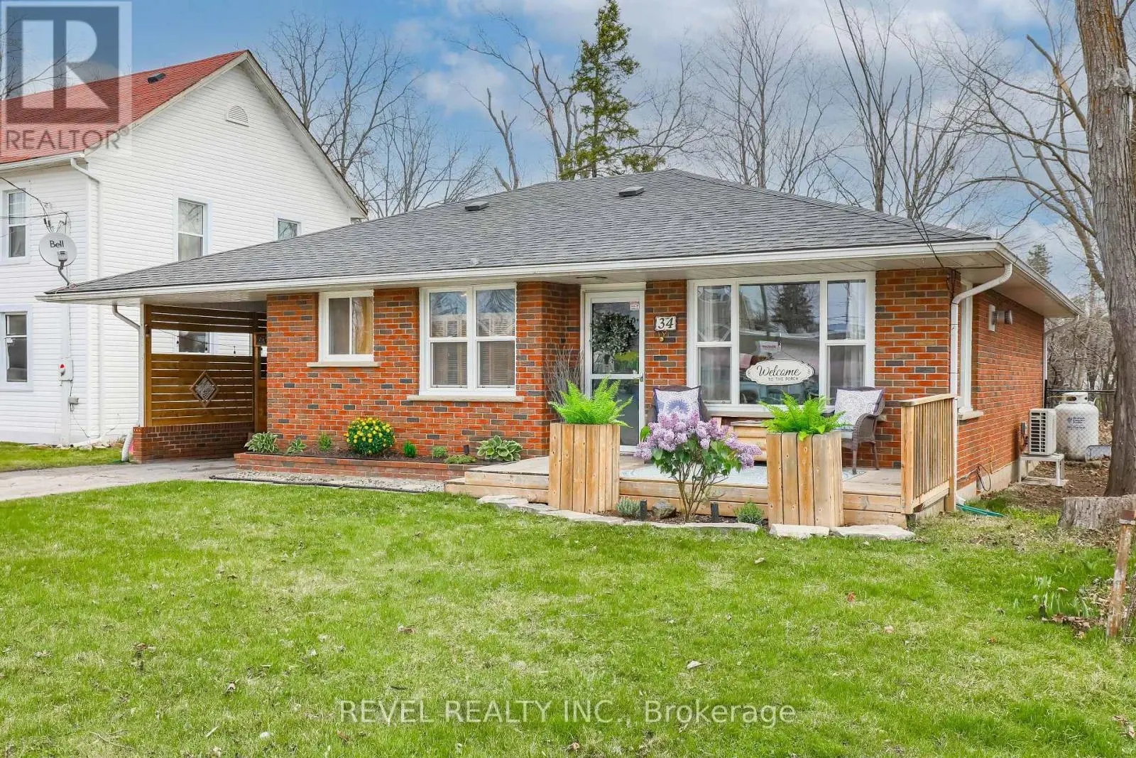 34 WILLIAM STREET, Kawartha Lakes, Ontario