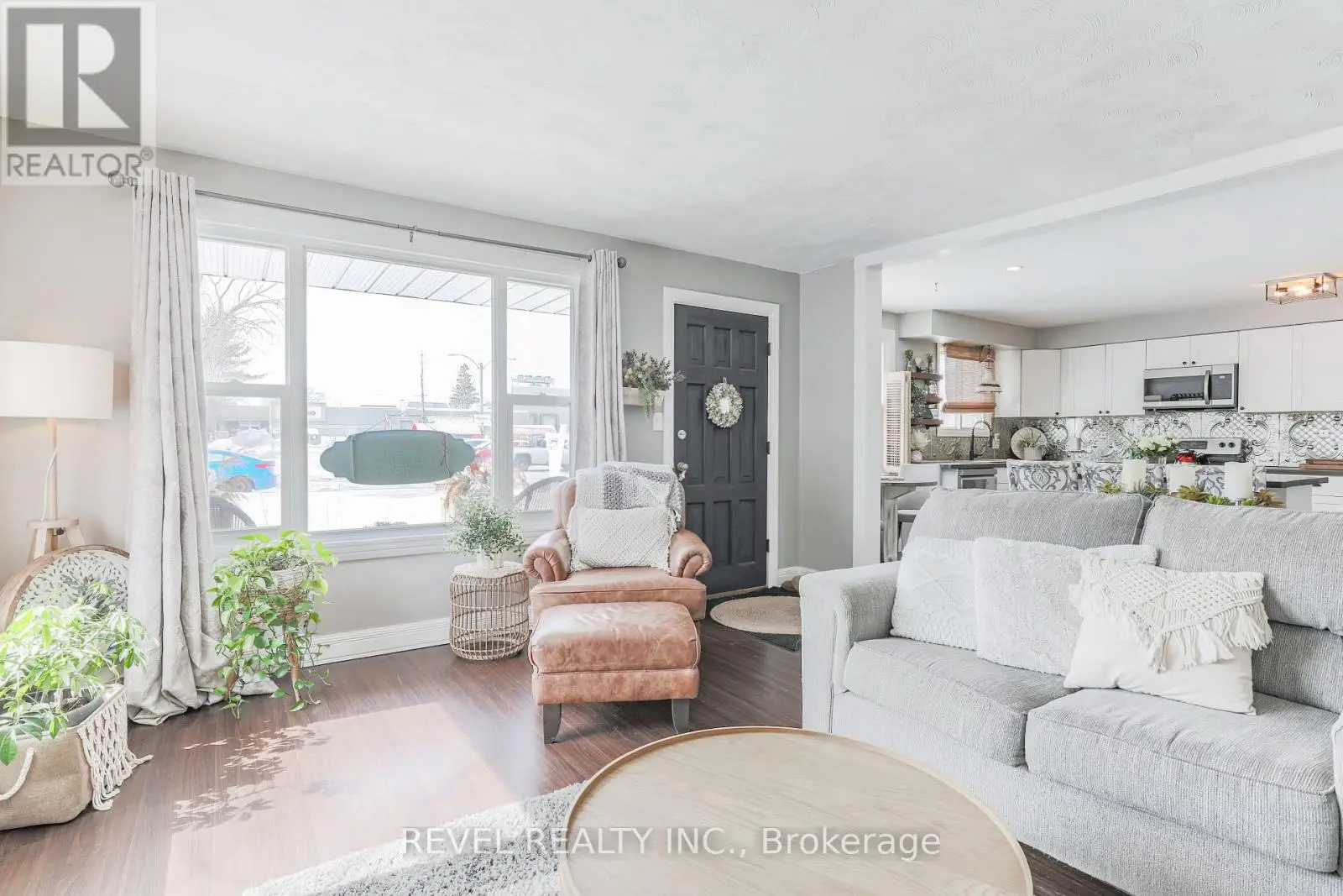 34 William Street, Kawartha Lakes, Ontario  K0M 1A0 - Photo 3 - X12124224