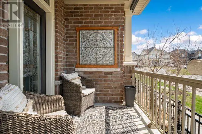 35 Donald Powell Crescent, Clarington, Ontario  L1B 0V6 - Photo 2 - E12125661