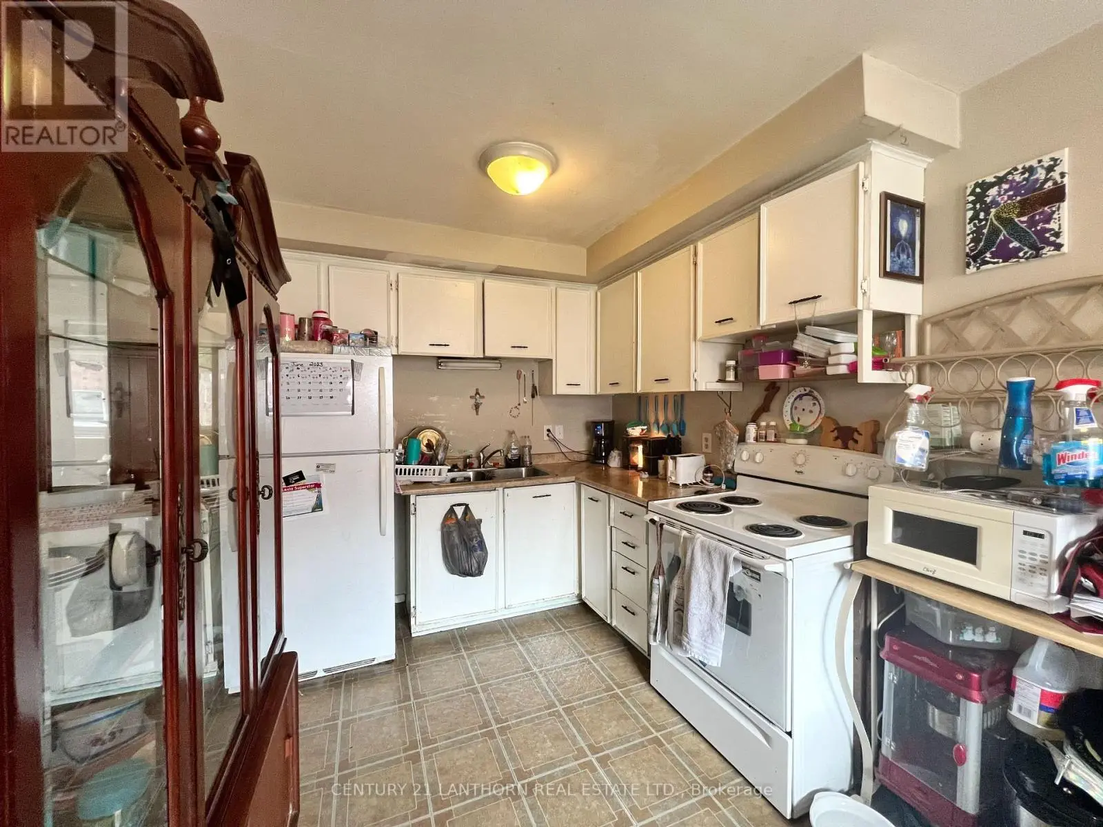 38 - 19 Tracey Park Drive, Belleville, Ontario  K8P 4R4 - Photo 3 - X12125722