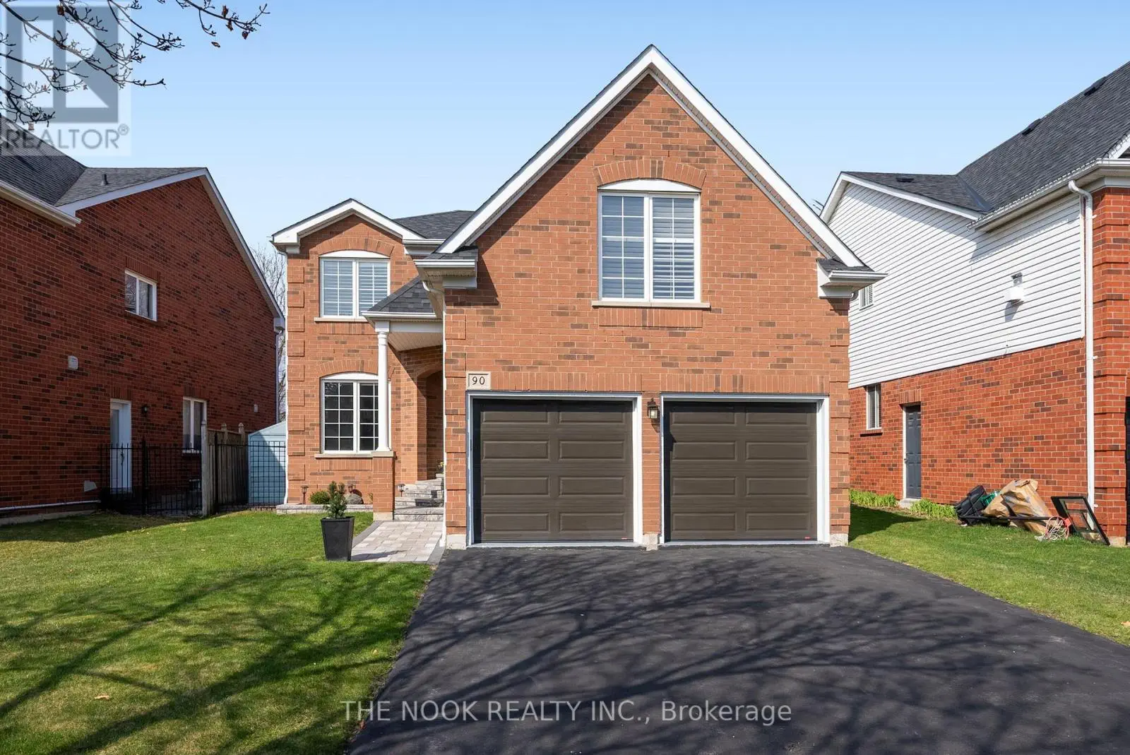 90 Gartshore Drive, Whitby, Ontario  L1P 1N8 - Photo 1 - E12126445