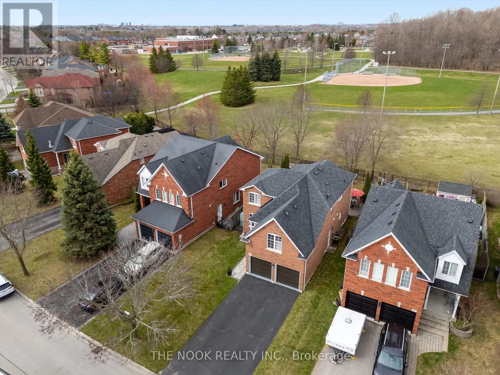 90 Gartshore Drive, Whitby, Ontario  L1P 1N8 - Photo 3 - E12126445