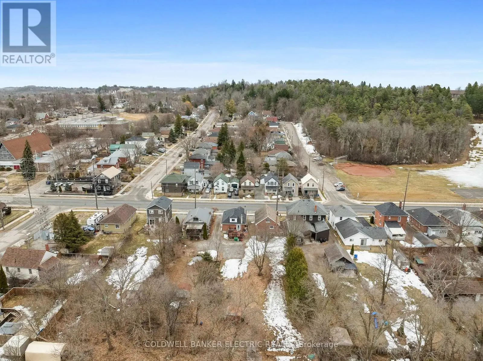 537 Armour Road, Peterborough East, Ontario  K9H 1Y8 - Photo 3 - X12127102