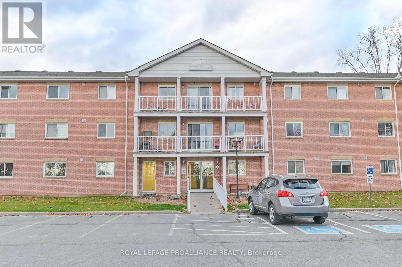 213 - 175 Haig Road E, Belleville, Ontario  K8N 5R7 - Photo 1 - X12127235