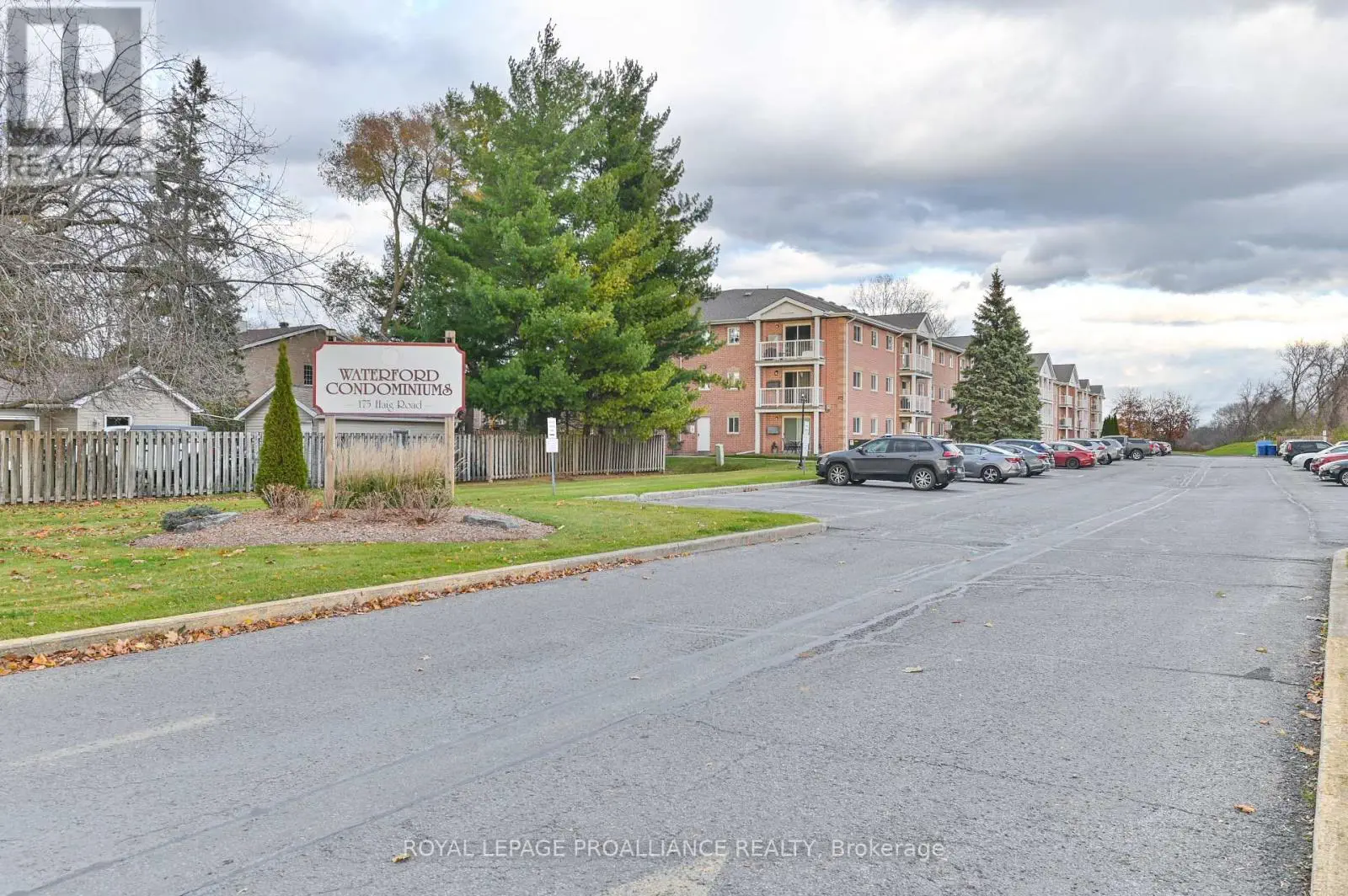 213 - 175 Haig Road E, Belleville, Ontario  K8N 5R7 - Photo 2 - X12127235