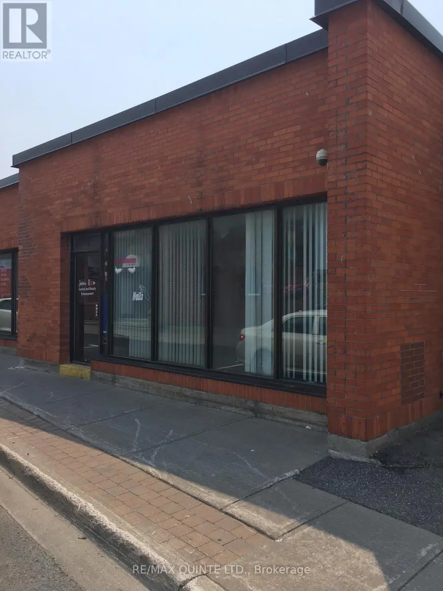 17 KING STREET, Quinte West, Ontario