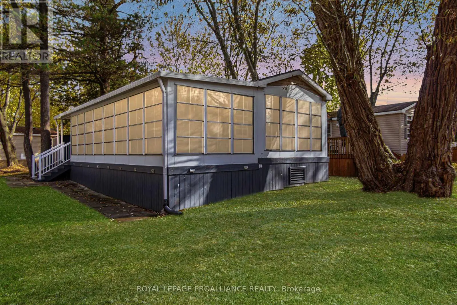 486 County Rd 18-3 Park Meadow Lane, Prince Edward County, Ontario  K8V 1P0 - Photo 1 - X12112284