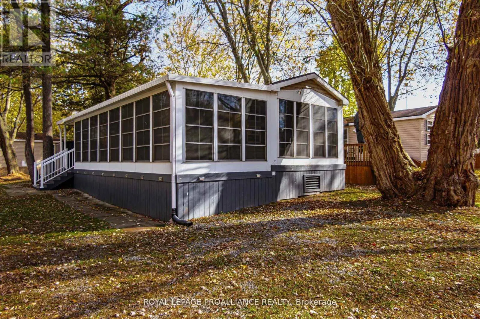 486 County Rd 18-3 Park Meadow Lane, Prince Edward County, Ontario  K8V 1P0 - Photo 2 - X12112284