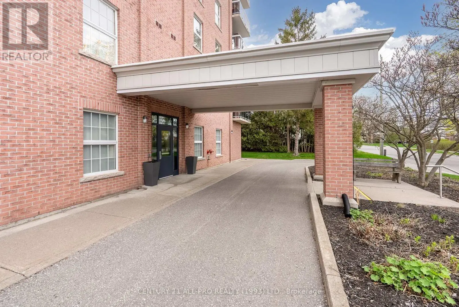 3c - 130 Queen Street, Cobourg, Ontario  K9A 1N2 - Photo 2 - X12127662