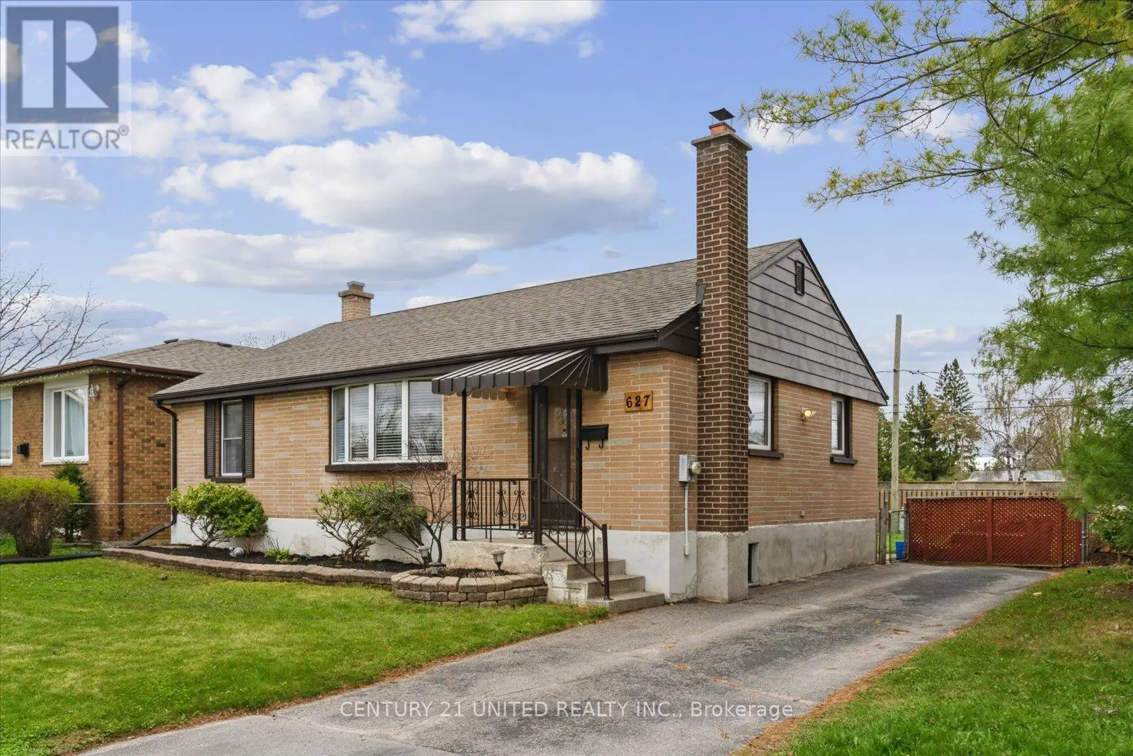 627 Bellaire Street, Peterborough South, Ontario  K9J 3Y5 - Photo 2 - X12128047