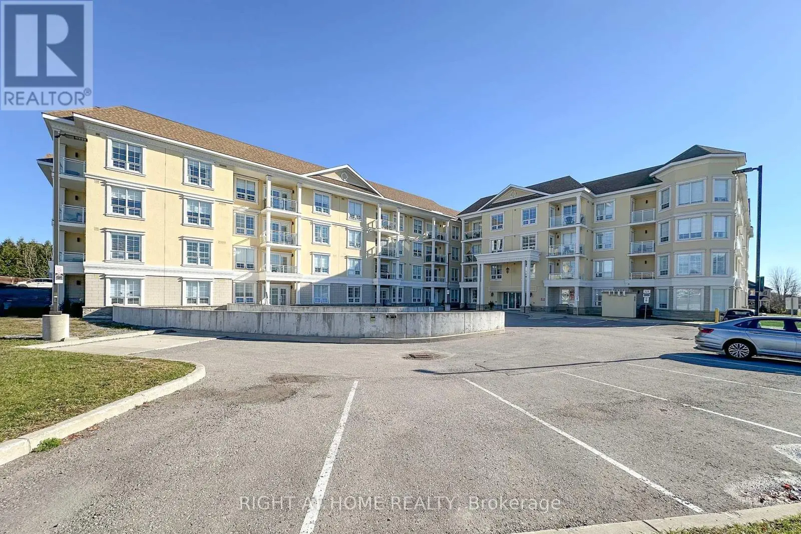 405 - 21 BROOKHOUSE DRIVE, Clarington, Ontario