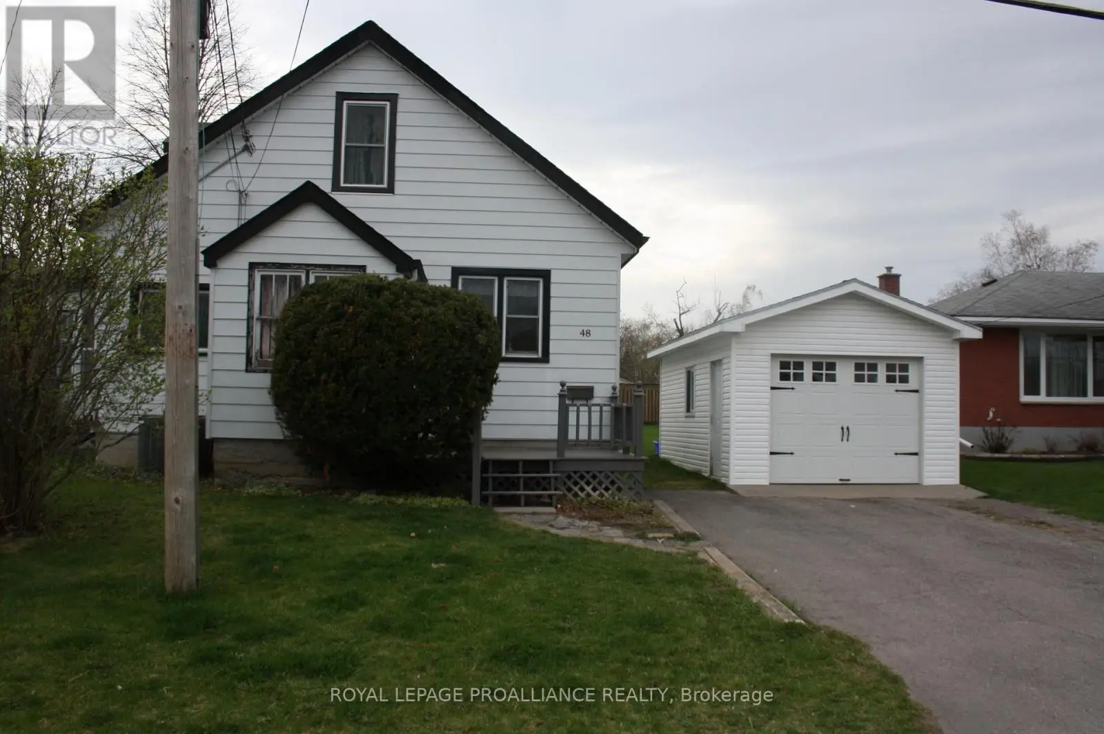48 GILBERT STREET, Belleville, Ontario