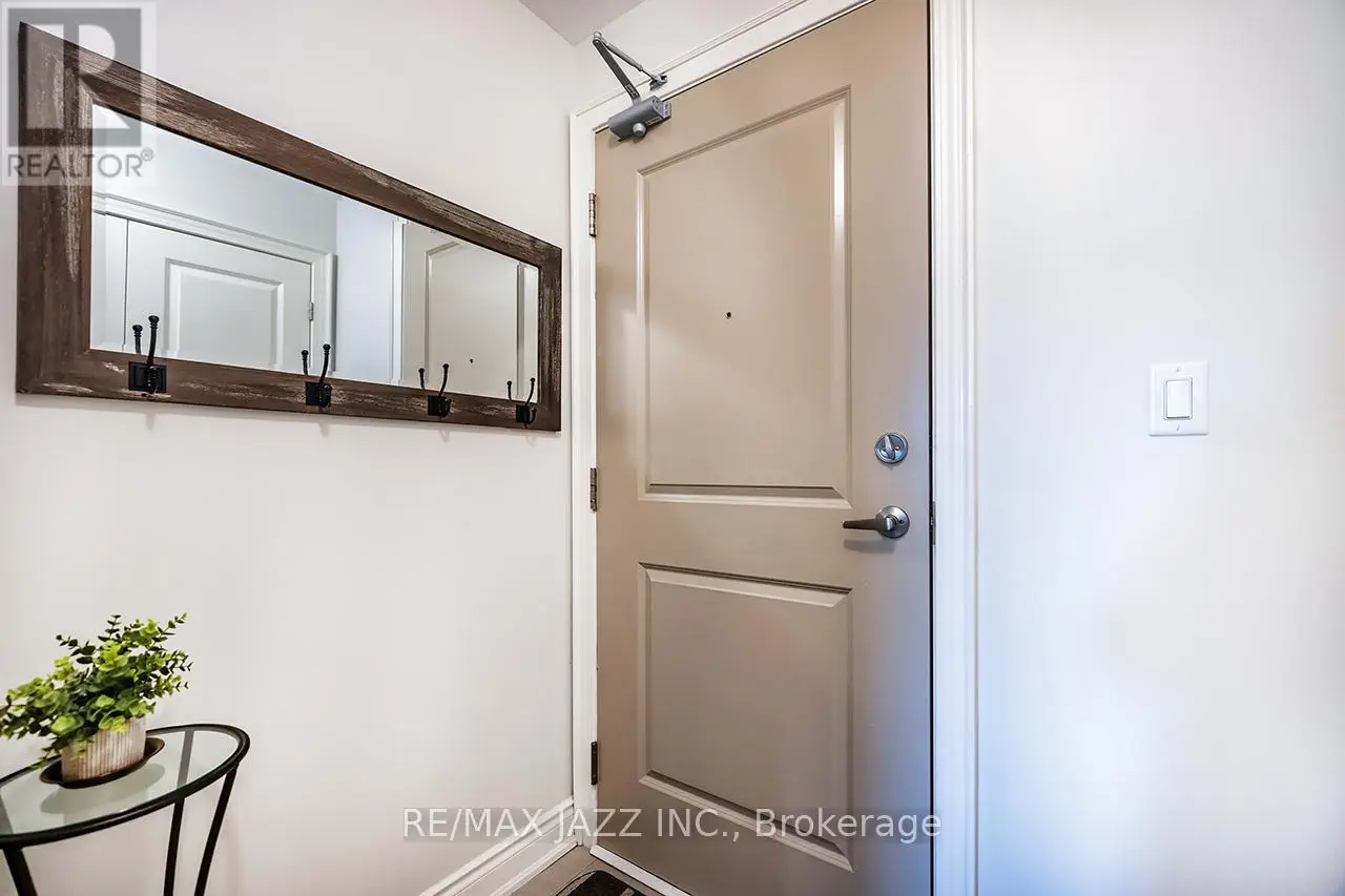 203 - 80 Aspen Springs Drive, Clarington, Ontario  L1C 0V4 - Photo 3 - E12029386