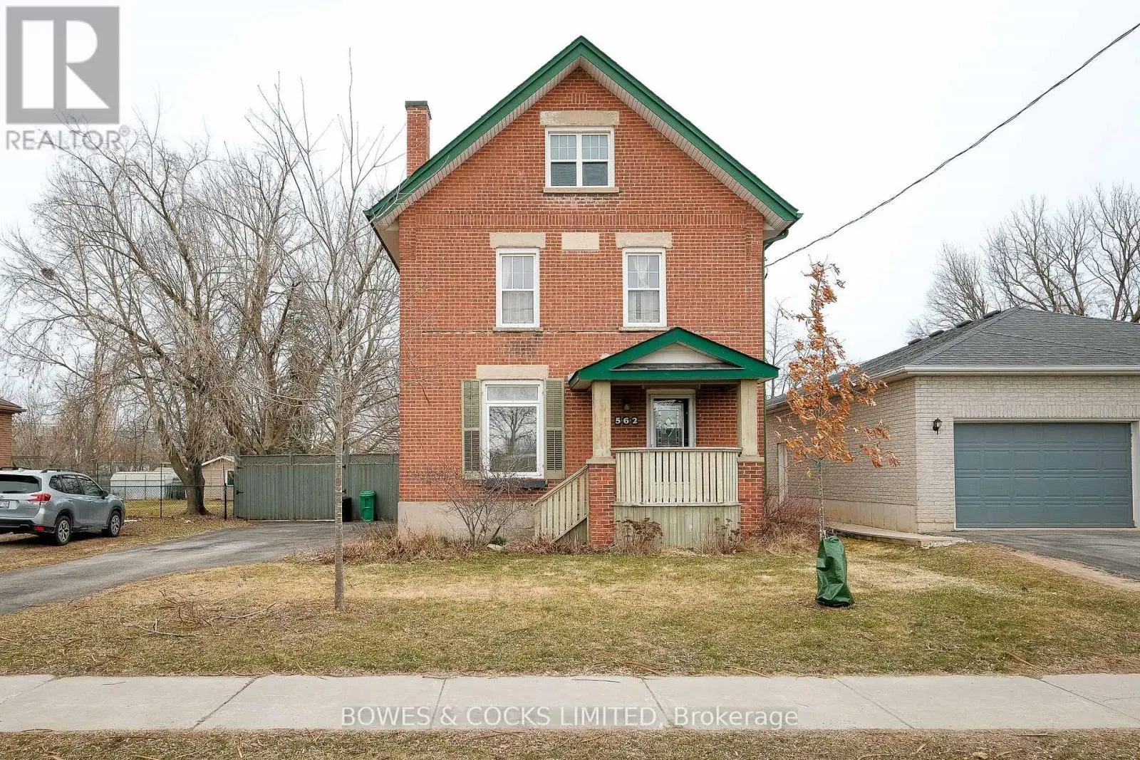 562 Cameron Street, Peterborough South, Ontario  K9J 3Z5 - Photo 1 - X12128848