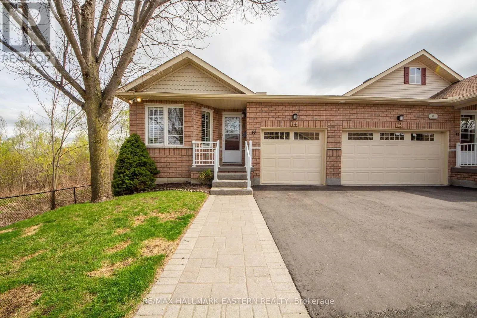 14 - 877 Wentworth Street, Peterborough West, Ontario  K9J 8R7 - Photo 1 - X12128877