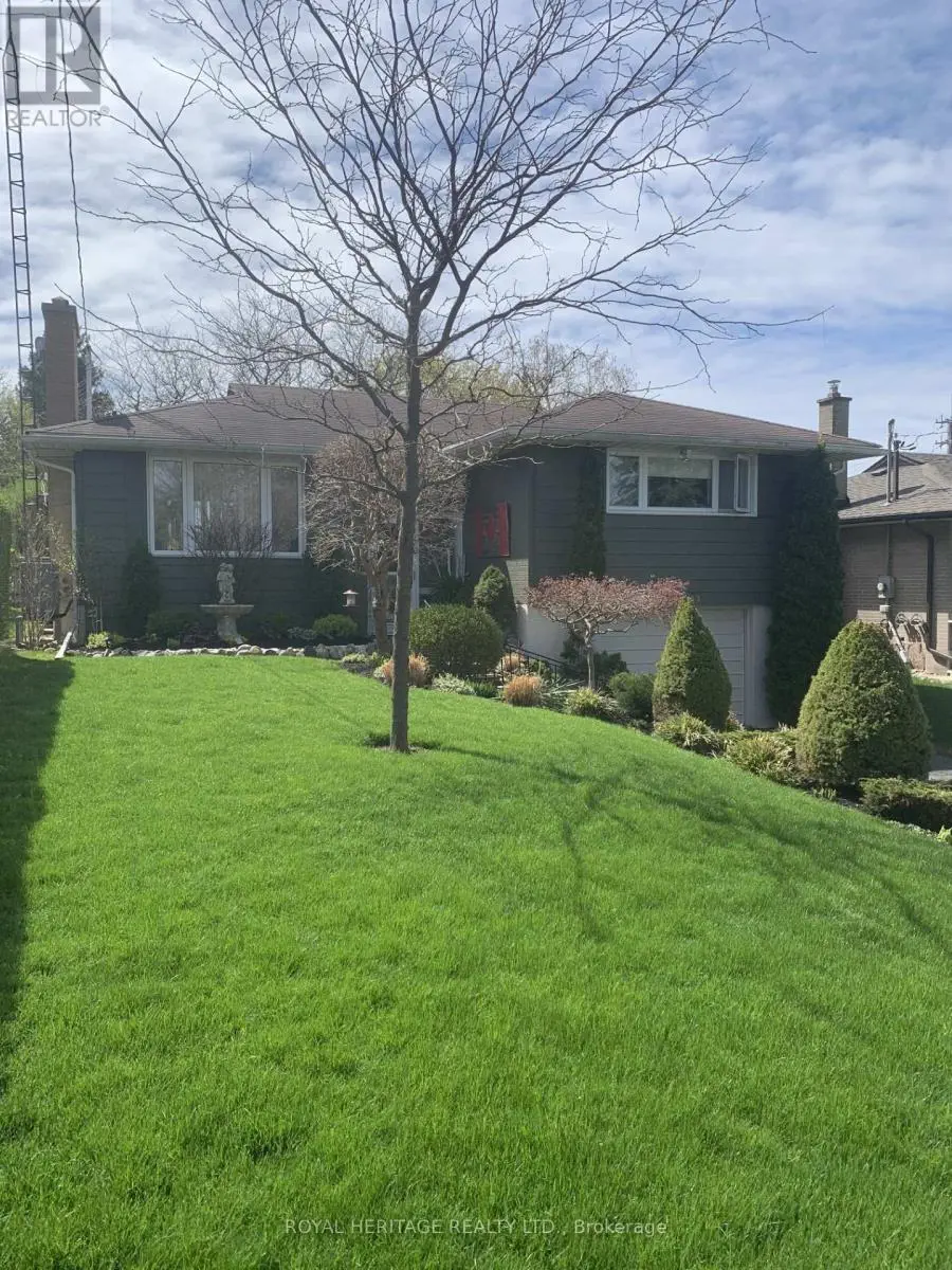 1033 Newbury Avenue, Oshawa, Ontario  L1G 1H1 - Photo 1 - E12129116