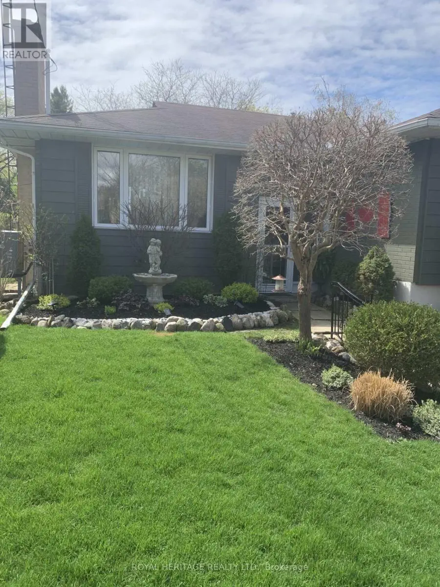 1033 Newbury Avenue, Oshawa, Ontario  L1G 1H1 - Photo 3 - E12129116